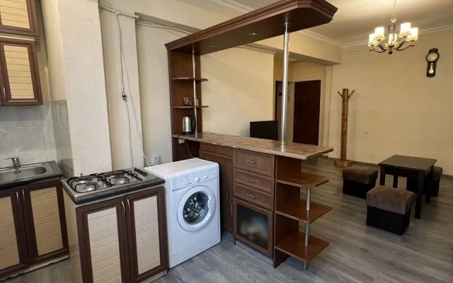 Kvartira The apartment is located on Republic Square. It has one living room and one bedroom