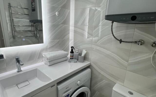 Apartamenty 3kh Mestnye  S Basseynom I Balkonom Apartments