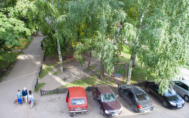 Апартаменты на Проспекте Октября 8