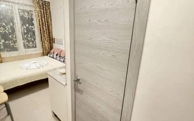 Na Shirokoy Apartments 1