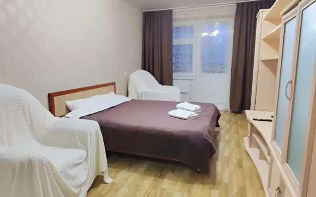 Yevro 2Kh Komnatnaya v Tsentre Flat