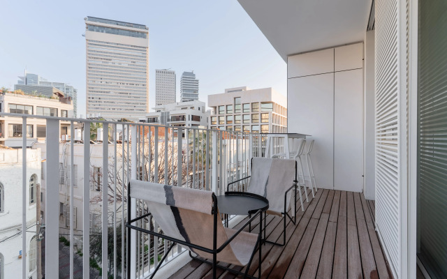 Blueground at Nahalat Byniamin High End Balcony ID33 Apartments