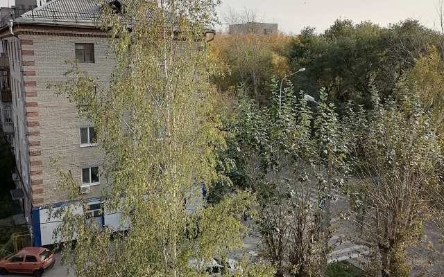 Atmosfera Komforta Geologorazvedchikov 9 Apartments