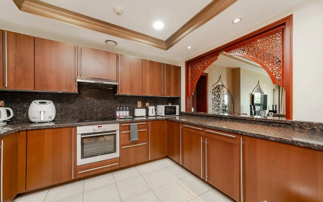2B Fairmont Residence Palm Jumeira Sea View Apartments