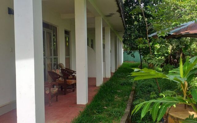 Hasthi Resort Habarana Hotel