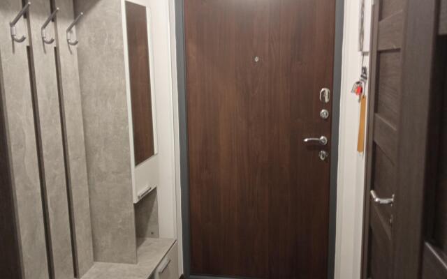 Na Pulkovskikh Vysotakh Flat
