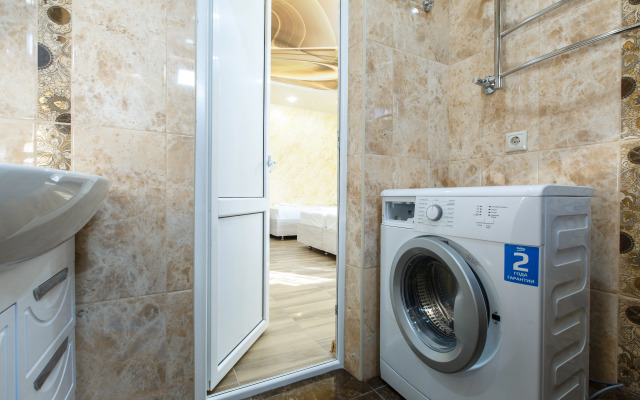 S Kukhney Apartments