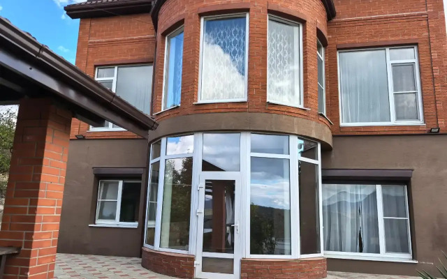 Частный Дом в Абрау