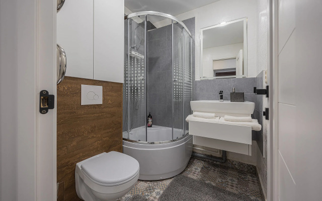 Апартаменты с новым дизайнерским ремонтом