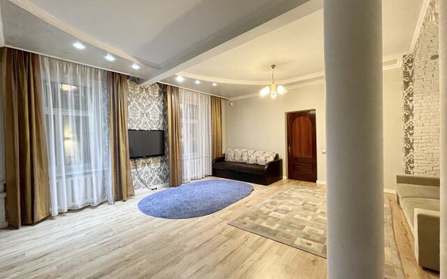 4-komnatnye HomeApart Volodarskogo, 18 Apartments