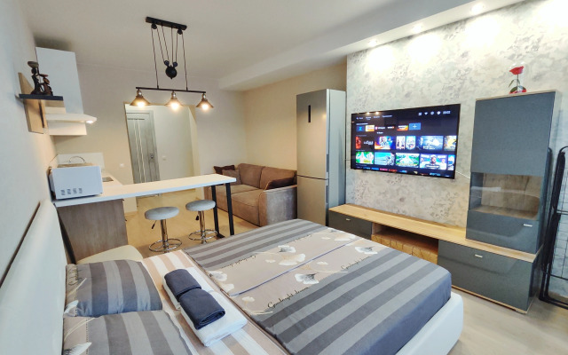 Prostornaya Studiya V Tsentre Goroda Flat