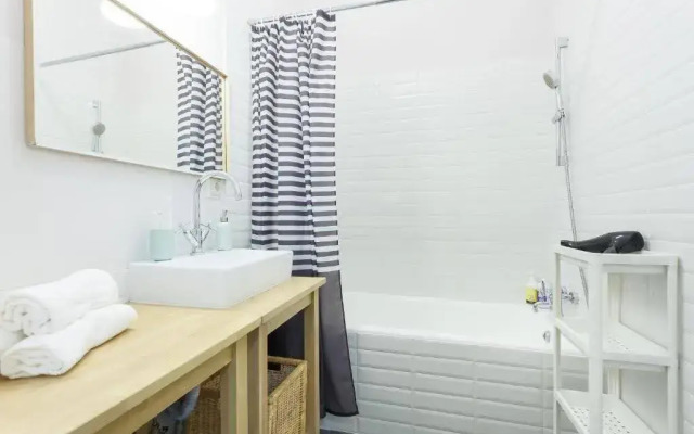 Апартаменты Улучшенные Просторные с Видом на Садовое Кольцо