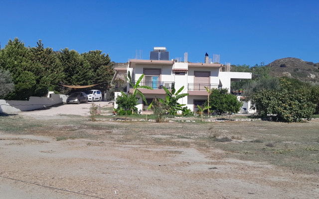 Casa Terra the most quiet hillside area near the airport & beach Apartments