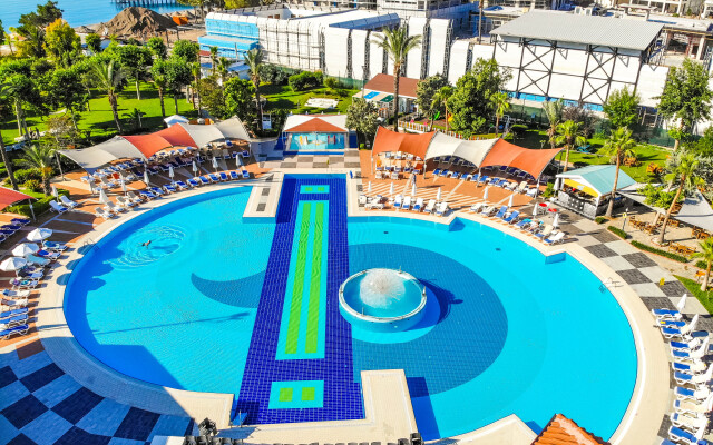 Queen's Park Le Jardin - All Inclusive