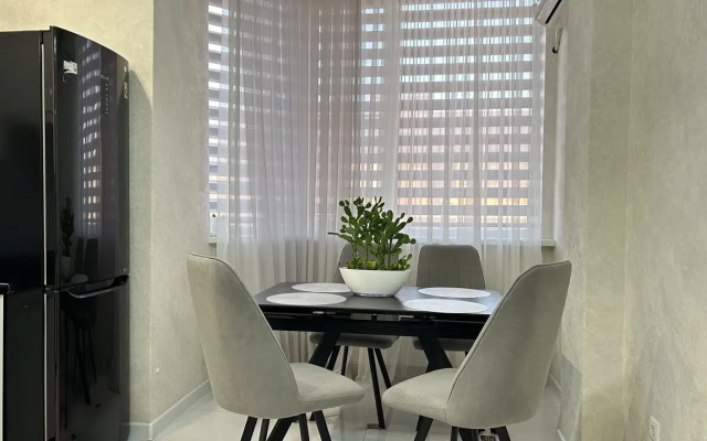 Semeyny Lyuks Apartments