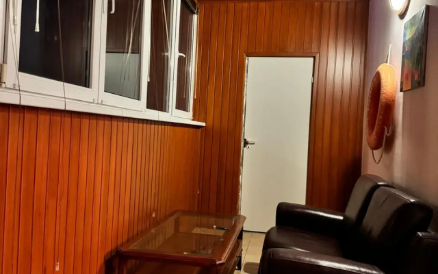 S Vidom Na Rodinu-Mat Flat
