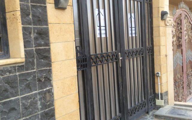 Sakan 275  Apart-Hotel