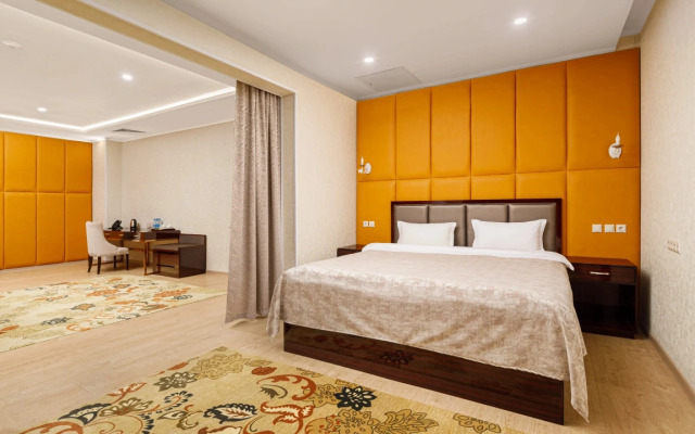 Отель Кунь Лунь