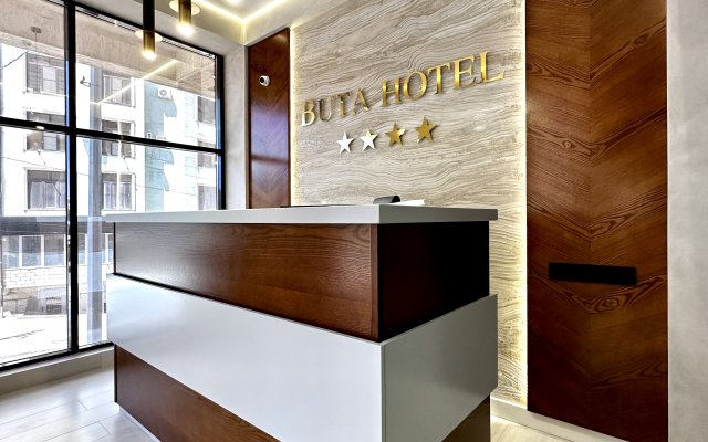 Отель Buta