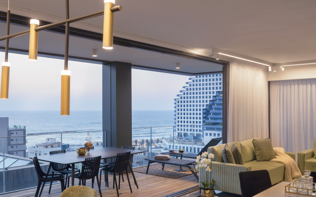Luxury With Terrace & Sea View By Feelhome Apartments