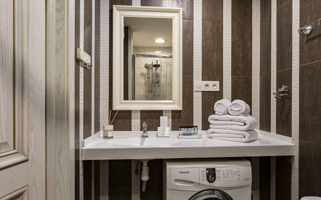 Апартаменты рядом с Дворцовой площадью и Эрмитажем.