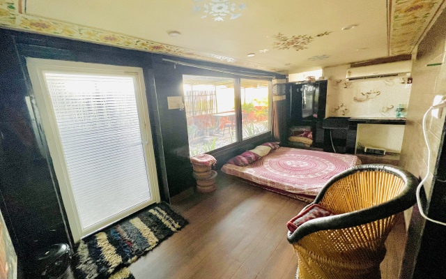 Bhoora House Hostel