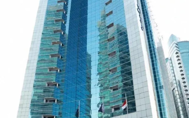Golden Tulip Media Hotel