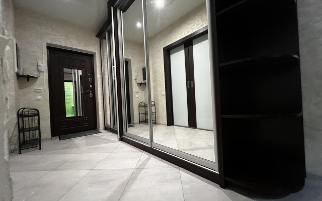 Kvartira Alexhome Rp Sverdlovskiy Mikhaila Marchenko 8 Apartments