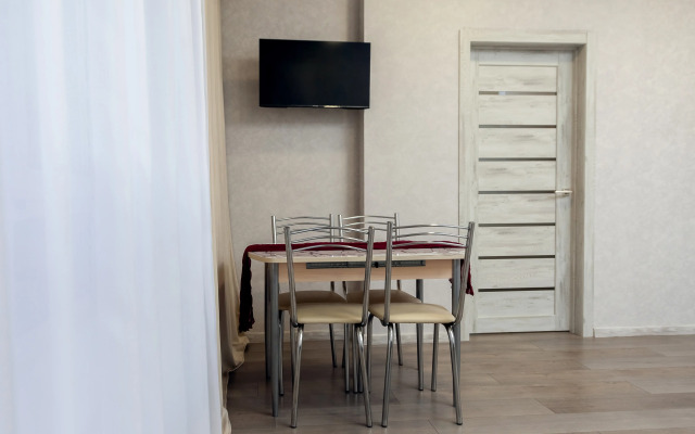 Квартира Комфортная студия на Комарова