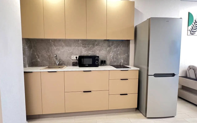 Ryadom S Naberezhnoy Flat