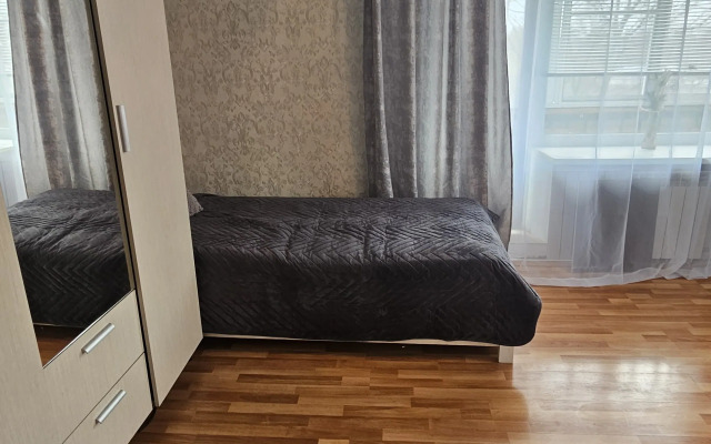 Prostornaya dvukhkomnatnaya vozle plyazha Flat