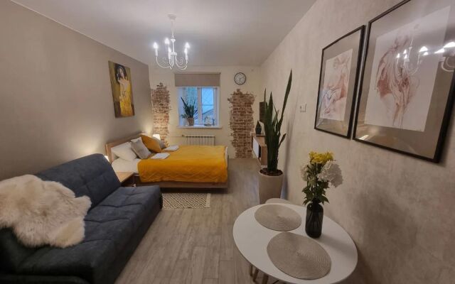 Na Bulvare Radischeva 29 Flat