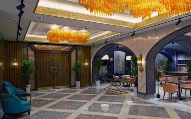 Paradise Plaza Luxury Hotel