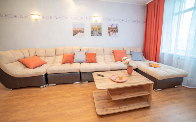 Апартаменты Радищева 12 трехкомнатная