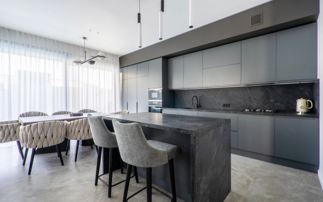 Частный дом 2-х этажный коттедж с дизайнерским ремонтом