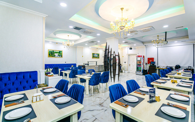 Maris Baku Hotel