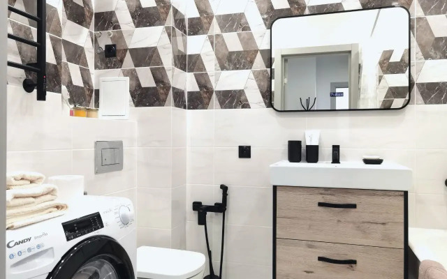 Yevrodvukhkomnatnaya ryadom s Trts Planeta Flat