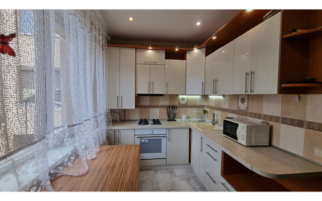 Luchshaya Gakuna Flat