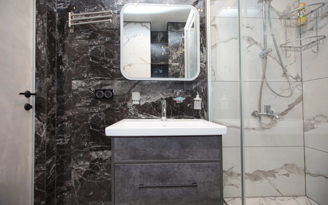 V Ilmenskom Proyezde 14k3 Flat
