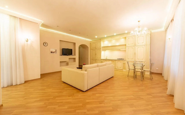 Na Ulitse Glinki 1 Flat