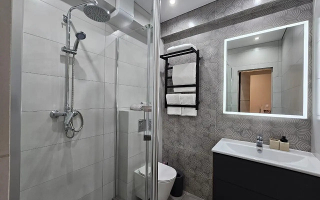 Na Ul Staroshosseynaya 5k8 Apartments