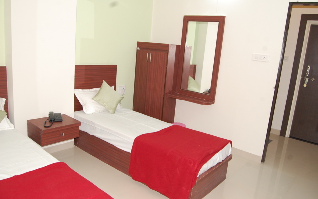 Отель Parth Executive