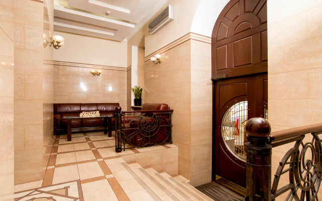 Senator City Center Apartments