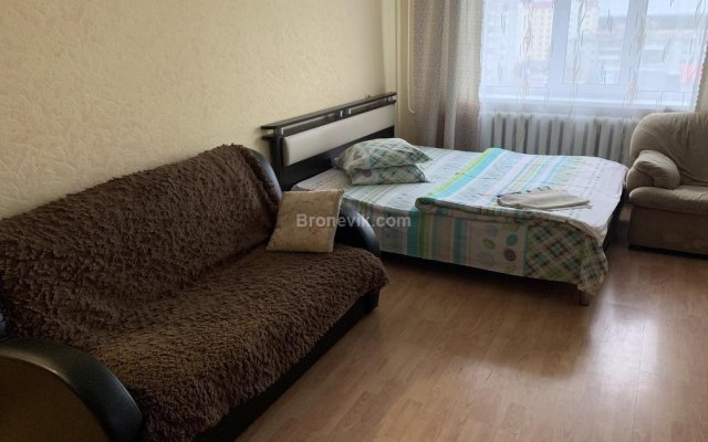 Sempl Na Neftyanikov 48/2 Apartments