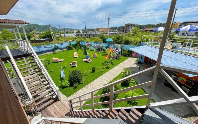 Отель Pine Beach