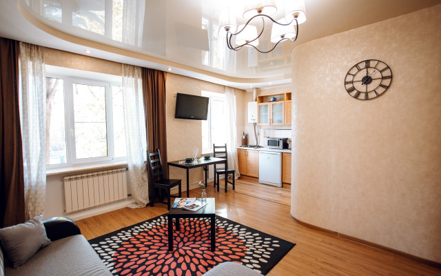 Tolstoy Sovetskaya 66 Flat