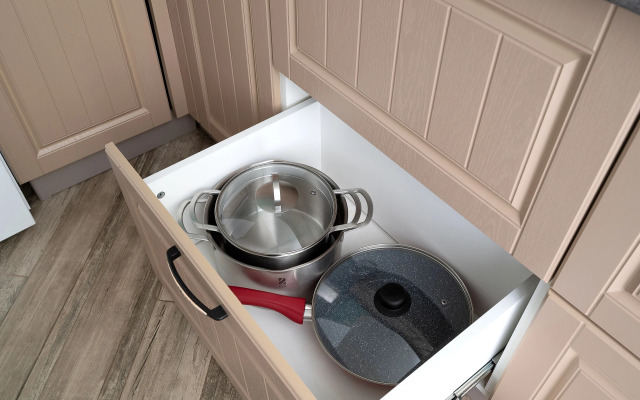 Red Apartments Art Layt Siti Bronte Apartments