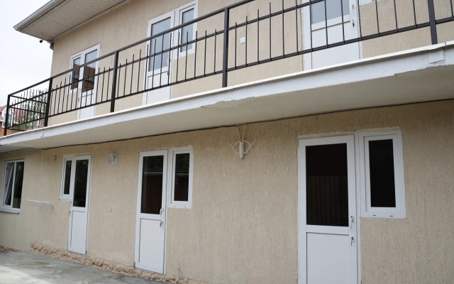 Studiya Apartments