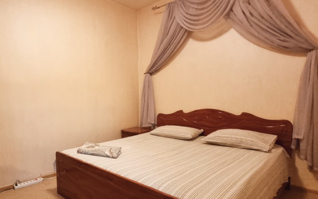 Kristall Hotel
