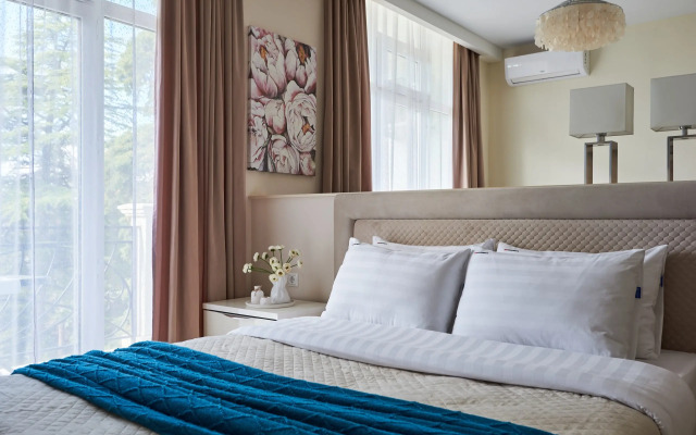 Red Apartments Pokrovskiy Park Iris Apartments